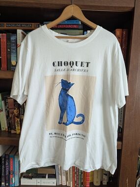 H&M White Graphic Tee with Blue Cat Print